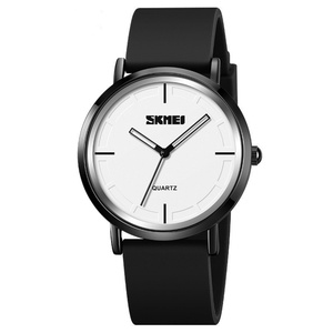 Montre-bracelet à quartz rétro minimaliste pour homme SKMEI 2050, style business, bracelet en silicone, étanche à la sueur, montre de sport, boîtier en alliage, verre - Product Image 6