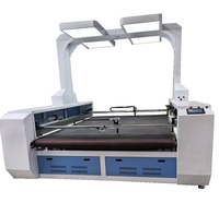 Machine de découpe laser CO2 CNC à alimentation automatique refroidie par eau avec système de positionnement visuel CCD pour la découpe de tissus