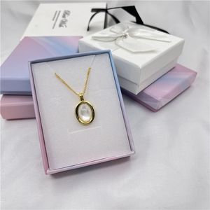 Collier intégré NFC avec mini balise, finition or 14 carats, technologie RFID, pierre de lune/quartz clair - Product Image 4