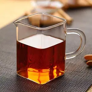 Hand blown high borosilicate glass tea sea square with handle fair cup
