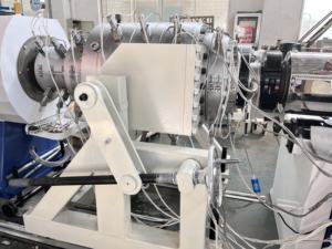 Qiangsheng PE <span class=keywords><strong>PVC</strong></span> HDPE gaz/eau jardin décharge alimentation fil Flexible tuyau en acier renforcé électrique Conduit tuyau Tube Machine - Product Image 3