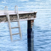 Passerelle industrielle en aluminium pour usage marin avec double main courante de sécurité et conception de quai rabattable pour escalier extérieur piscine/lac