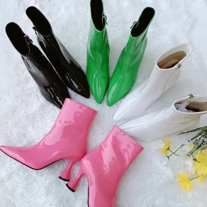 Moda europea americana a punta pelle Color caramella Overshoot stivali medi sottili tacchi alti Pop stivali da donna - Product Image 1