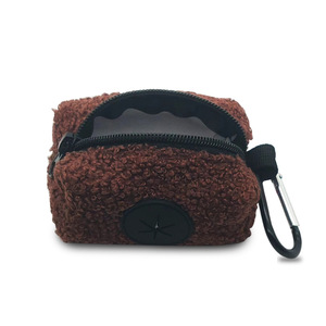 Bolsa de Almacenamiento para Excrementos de Mascotas, Color Café, Lana de Cordero, 10x5.5x4.5cm, con Mosquetón para Desechos de Perros - Product Image 1