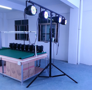 Ánh sáng một <span class=keywords><strong>l</strong></span>ớp ánh sáng đứng Tay quay bằng sắt ba chân sân khấu cố định ánh sáng đứng TUV chứng nhận nhà sản xuất trực tiếp - Product Image 1