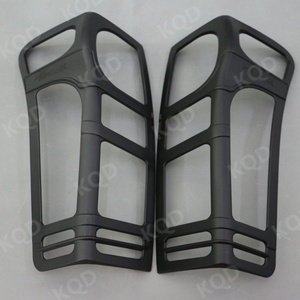 ฝาครอบไฟท้ายสีดำด้าน อุปกรณ์ตกแต่งฝาครอบไฟท้ายสำหรับ Dmax 2014 ฝาครอบไฟท้ายโครเมียม อะไหล่สำหรับ Isuzu Dmax - Product Image 4