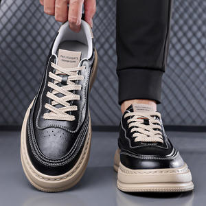 Nouvelles chaussures de sport décontractées pour hommes, respirantes, baskets tendance, semelle épaisse antidérapante, chaussures de travail en cuir - Product Image 4