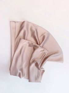 Light Luxury Satin Half <b>Skirt</b> for Women in Spring and Autumn, High Waisted and Hip Hugging <b>Skirt</b> - Product Image 3