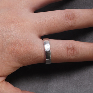 Anillos de plata de ley para hombre y mujer, joyería ajustable minimalista con diseño de martillo de mano brillante, S925 - Product Image 5