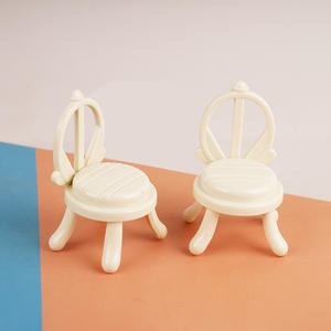 Mini <span class=keywords><strong>chaises</strong></span> réalistes miniatures pour maison <span class=keywords><strong>de</strong></span> poupée, pour cuisine et salon, décorations <span class=keywords><strong>de</strong></span> scène <span class=keywords><strong>de</strong></span> jeu d'imitation pour enfants - Product Image 2