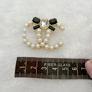 Broche de Aleación Chapado en Oro de Marca de Lujo, Broche de Diseño, Accesorios Decorativos, Joyería de Moda para Ropa - Product Image 5