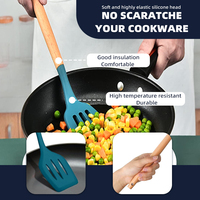 Ensemble d'ustensiles de cuisine en silicone réutilisables et adaptatifs, avec spatule en silicone, outils en acier inoxydable et en bois, pour le camping, 12 pièces, durable