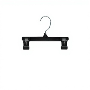 ตะขอแขวนพลาสติก PP ยี่ห้อ SB TECH ชุด 10 ชิ้น (ไม่มีแผ่นยาง) ทนทาน ใช้จัดระเบียบตู้เสื้อผ้า ประหยัดพื้นที่ เป็นมิตรกับสิ่งแวดล้อม กันลื่น ผลิตด้วยวิธีฉีดขึ้นรูป - Product Image 3