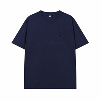 Individuell besticktes T-Shirt für Tierärzte mit personalisiertem Namen und Ausweisung als Geschenk zur Abschlussfeier für Tiertechniker.