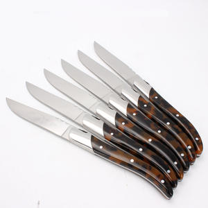 Cuchillo Occidental de Acero Inoxidable con Mango Ergonómico para un Agarre Cómodo y un Corte Preciso - Product Image 3