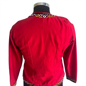 Foulard africain traditionnel rouge brodé, broderie géométrique ethnique, écharpe longue en coton brodé tribal rouge pour tenue formelle - Product Image 3