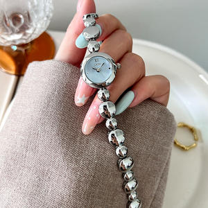 Montre sport numérique LED, petit cadran, luxe léger, vintage, unisexe, chronographe, résistante à l'eau, haut de gamme, décontractée, polyvalente - Product Image 3