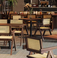 Chaise de salle à manger en bois massif au design nordique rétro avec accoudoirs pour la maison, le restaurant, l'hôtel, meubles de loisirs nordiques, chaise de salle à manger en bois