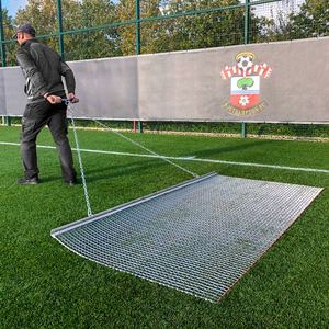 Tapis de dragage pour <span class=keywords><strong>gazon</strong></span> en acier inoxydable durable 6ftx8ft, construction robuste pour terrains de sport - Product Image 3
