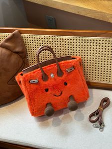 Bolso <span class=keywords><strong>Bandolera</strong></span> de Peluche Juvenil y Adorable para Mujer, Nueva Colección Otoño/Invierno 2026, Elegante Bolso de Peluche con Diseño de Dibujos Animados, También Conocido como 'Bolso Platino' - Product Image 4