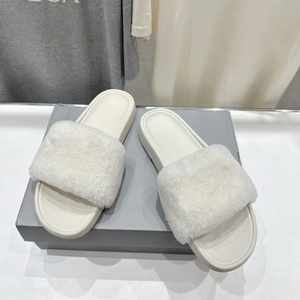 Chaussons de luxe pour hommes, style décontracté, fourrés et chauds, à plateforme, pour l'intérieur et l'extérieur - Product Image 1