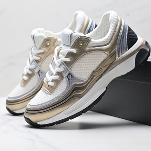 Nouvelles baskets épaisses en maille blanche et argentée 2026 avec panneaux métalliques et semelle épaisse, chaussures décontractées à plateforme - Product Image 2