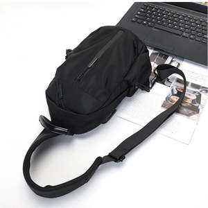 Sac bandoulière unisexe personnalisé 2024, résistant, imperméable, en PU durable, sac messager portable avec fermeture à glissière - Product Image 4