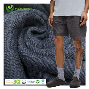 Produits écologiques durables Vêtements Shorts personnalisés à taille élastique pour hommes Shorts de course respirants à séchage rapide pour hommes - Product Image 1