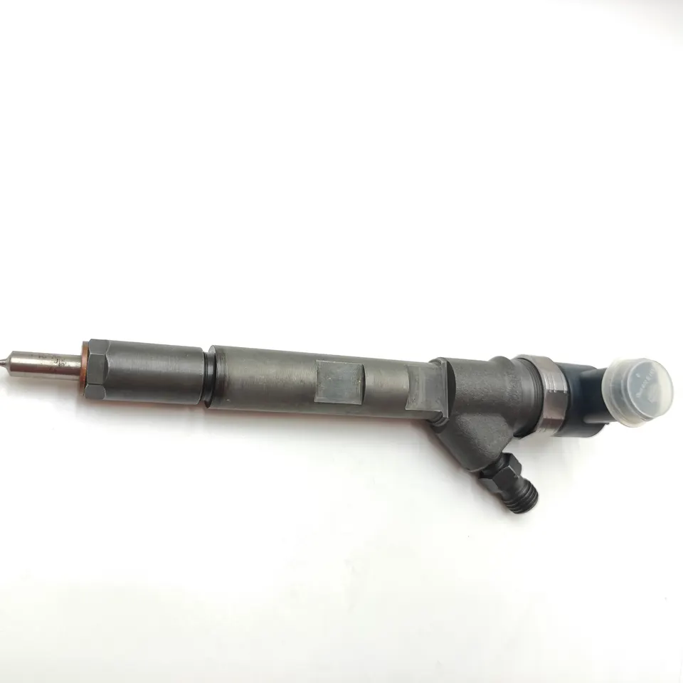 China Made New Diesel Fuel Injector 0445110520 Common Rail Fuel Injection Nozzle 0 445 110 520 For IVECO FIAT
