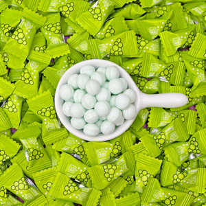 Caramelos prensados sin azúcar con sabor a uva verde y menta, <span class=keywords><strong>de</strong></span> fábrica china OEM, ideales para citas y conversaciones. - Product Image 3