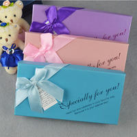 Caja de Regalo Rígida para Chocolates con Tapa y Base de Satén, Caja de Papel Ecológica Multicolor con Ranuras Divisorias Doradas para Empacar Dulces Navideños