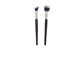 Yayi vente directe d'usine manche en bois fond de teint contour du visage réglage liquide pinceaux de mise en surbrillance-pinceau crème Blush incliné