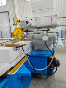 <span class=keywords><strong>Rectificadora</strong></span> de superficie hidráulica CNC <span class=keywords><strong>Precision</strong></span> M7140 con alimentación automática con componentes clave Motor Gear PLC - Product Image 4