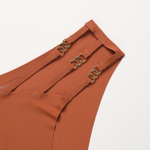 Donne all'ingrosso Sexy Oem Quick Dry Seamless Circle Trim decorare slip a vita bassa mutandine intimo - Product Image 5