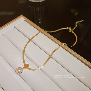 Collier rétro en perles INS pour femmes Collier claviculaire de luxe Chaîne de collier pour filles - Product Image 5