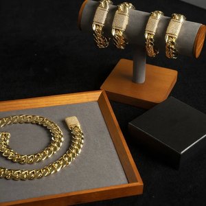Fabricante <span class=keywords><strong>de</strong></span> Joyería Personalizada al por Mayor, Cadena Cubana Miami <span class=keywords><strong>de</strong></span> Titanio Chapado en <span class=keywords><strong>Oro</strong></span> <span class=keywords><strong>de</strong></span> 18k, 20mm <span class=keywords><strong>de</strong></span> Grosor, <span class=keywords><strong>para</strong></span> <span class=keywords><strong>Hombre</strong></span> - Product Image 3
