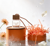 Diffuseur de parfum pour voiture en verre sérigraphié de forme unique, 5 ml, avec bouchon métallique pour l'application de parfum