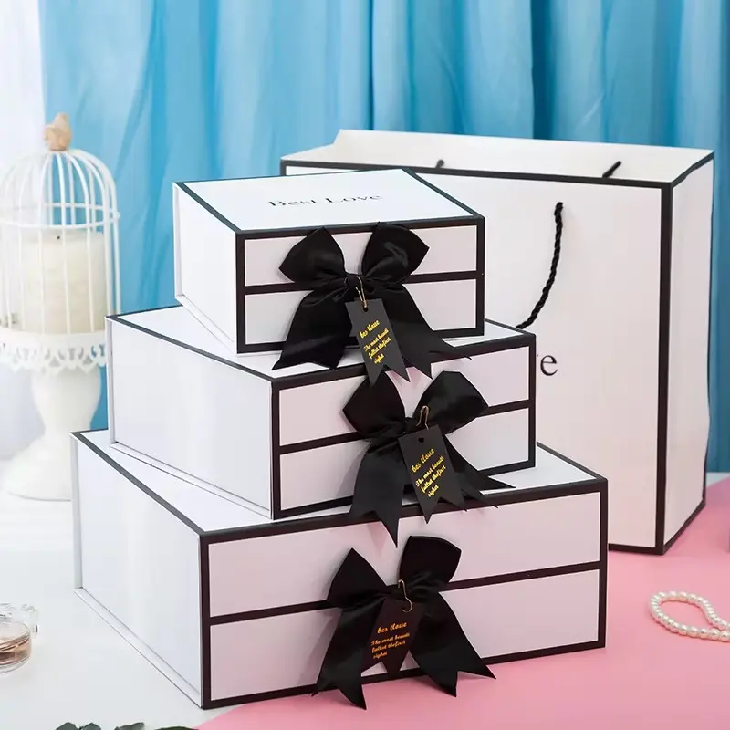 Caja de regalo blanca con logotipo personalizado de lujo con embalaje de regalo DIY de seda con lazo