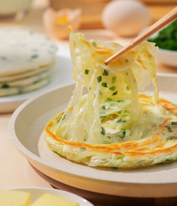 Pastel de Trigo con Cebollino Sin Gluten - Desayuno Infantil Hecho a Mano Sin Aditivos - Product Image 1
