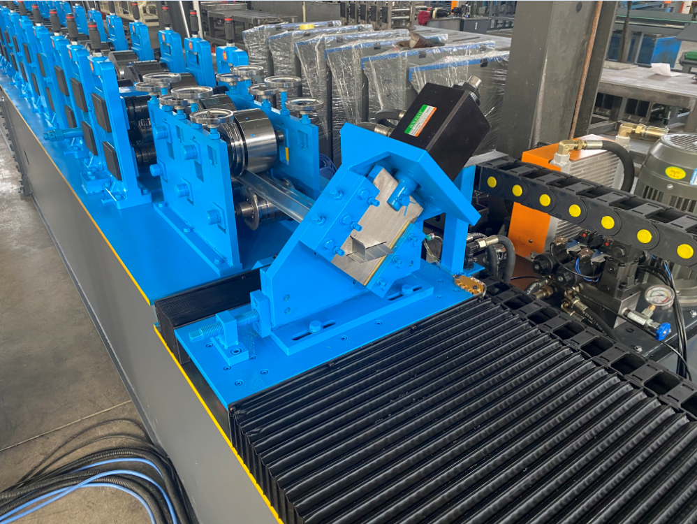 Roof Edgings and Trim Profiles F5 rolling machine
