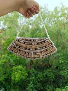 Fourniture directe d'usine pochette perlée à la main conçue à la mode pour les femmes Type de fermeture ouverte meilleur prix exportation disponible - Product Image 2