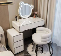 Coiffeuse moderne de petite taille au style crémeux avec plateau en pierre et verre trempé, luxe simple