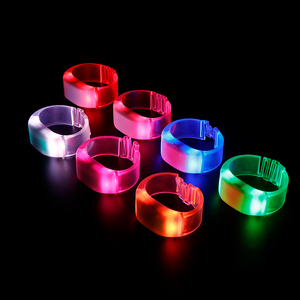 Pulsera LED Inteligente Personalizable con Control Remoto DMX Programable, Pulsera LED Intermitente - Product Image 3