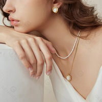 Conjunto de Joyería Gemnel de Plata 925 con Cuerda Trenzada y Madreperla, Collar de Cadena de Serpiente y Pendientes de Botón, Minimalista, Coordinado para Uso Diario