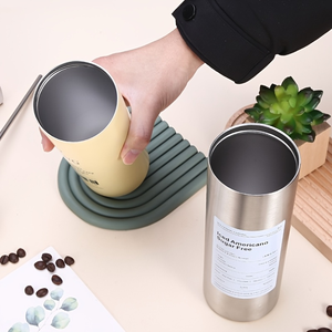 Gobelet isotherme fin en acier inoxydable de 20 oz avec couvercle à paille et impression de texte « Good Morning Iced Americano », idéal pour le café et les boissons froides - Product Image 5