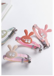 Lindo estilo cartón suave gato <span class=keywords><strong>Collar</strong></span> sólido poliéster correa para mascotas con campana elegante patrón sólido - Product Image 3