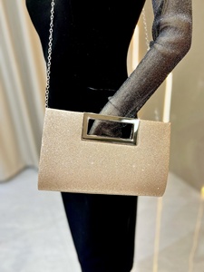 Sac à main <span class=keywords><strong>de</strong></span> soirée élégant 2026 en gros, pochette ornée <span class=keywords><strong>de</strong></span> strass pour femme, sac à bandoulière chaîne pour fête formelle - Product Image 3