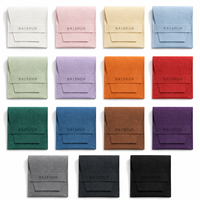 Pochette en microfibre avec rabat, toucher doux, texture fine, coutures soignées, durable, réutilisable, emballage cadeau pour bijoux