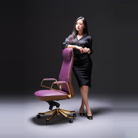 Chaise de bureau exécutive en PU violet à dossier haut, ergonomique, avec accoudoirs dorés, pivotante et réglable pour le bureau à domicile