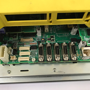 A04B-0103-B303 # Controlador de Sistema Original Nuevo H1A FANUC 31i-B5 - Product Image 3